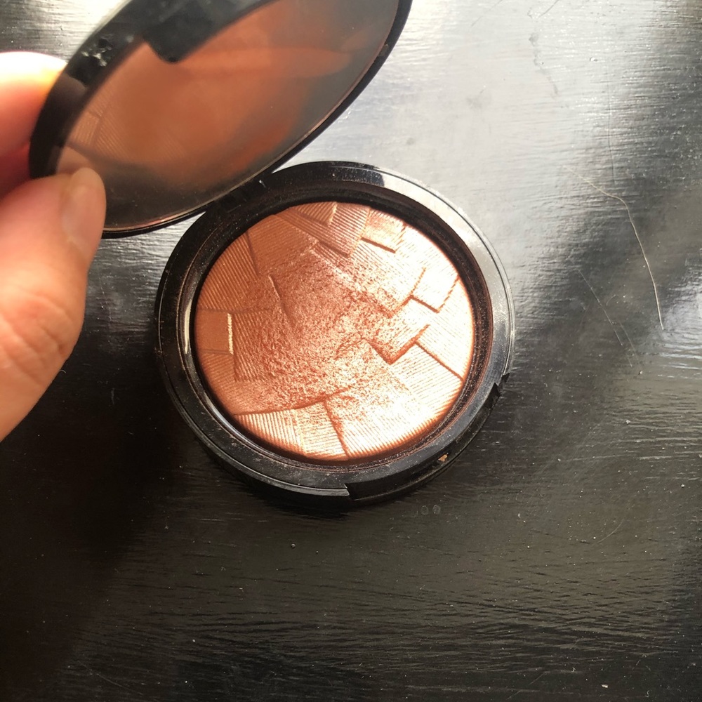 Anastasia of Beverly Hills Bronzer